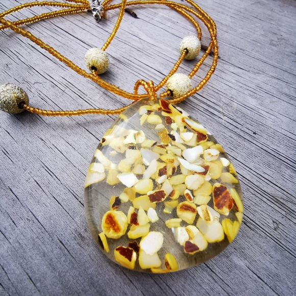 Vintage Abalone in Lucite Necklace Pendant - Picture 16 of 16